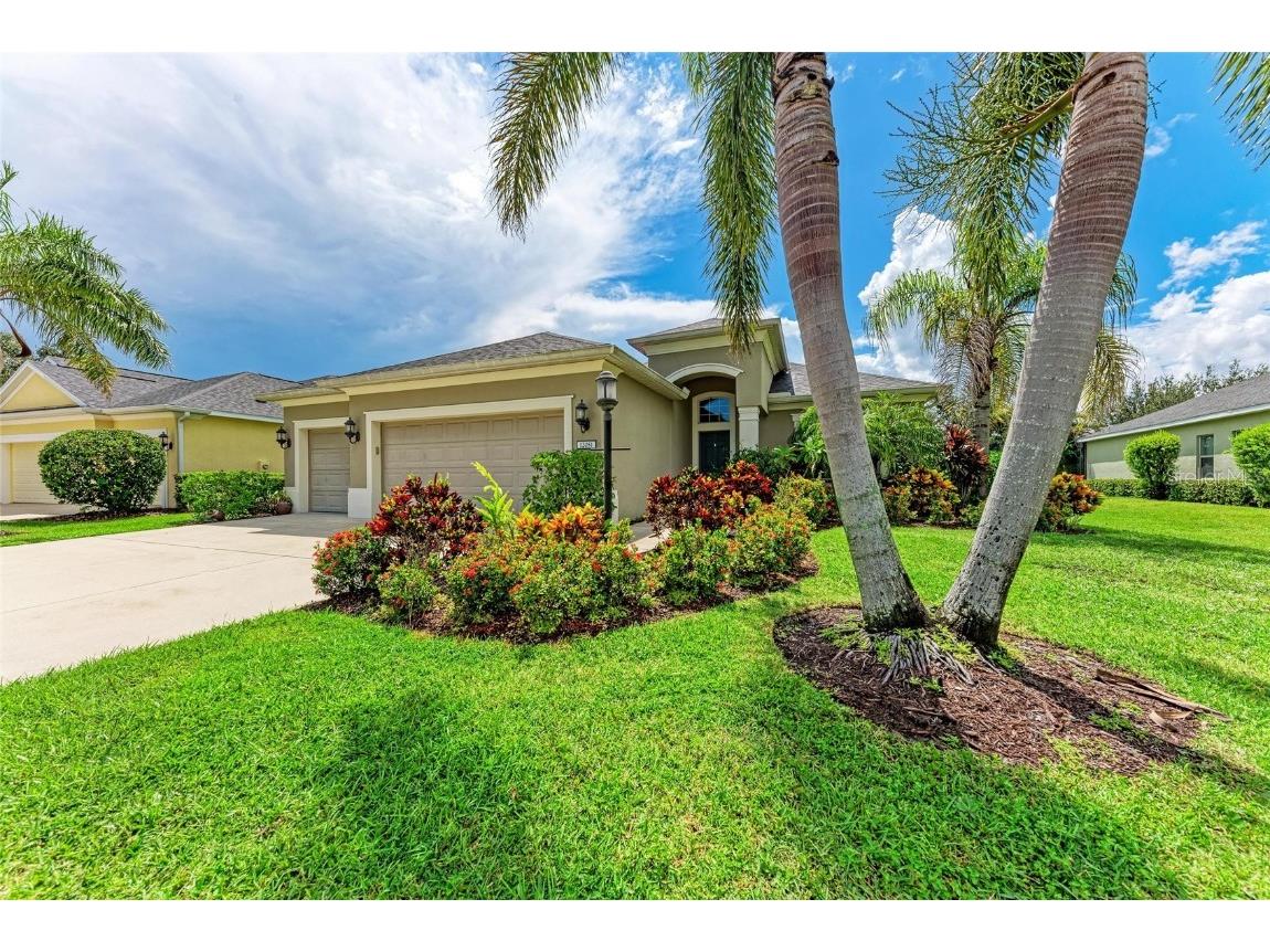 12051 Forest Park Circle Bradenton FL 34211 A4662024 image1