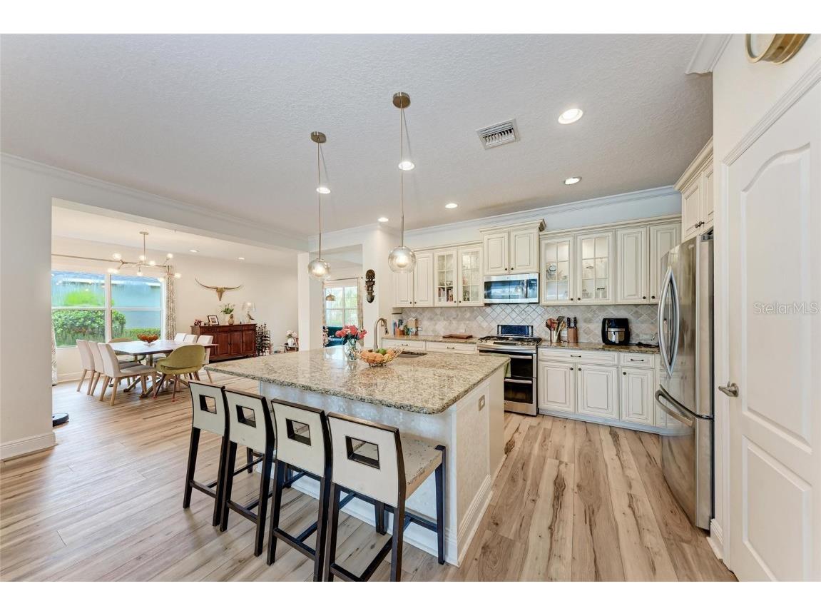 12051 Forest Park Circle Bradenton FL 34211 A4662024 image17