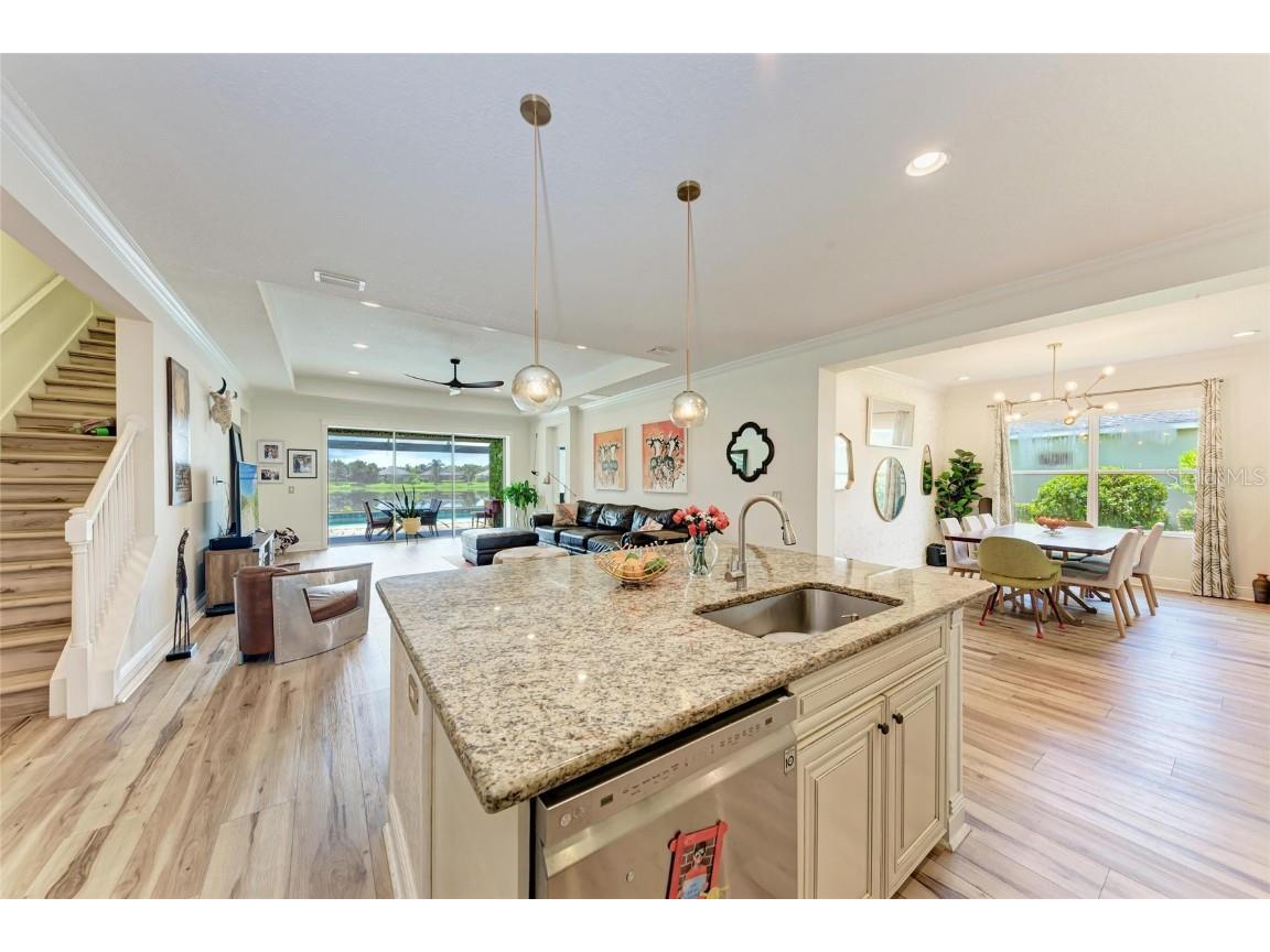 12051 Forest Park Circle Bradenton FL 34211 A4662024 image18