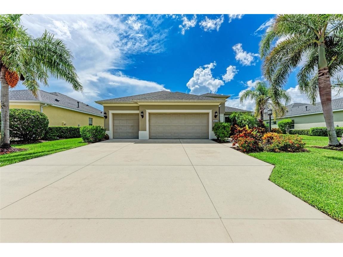 12051 Forest Park Circle Bradenton FL 34211 A4662024 image2