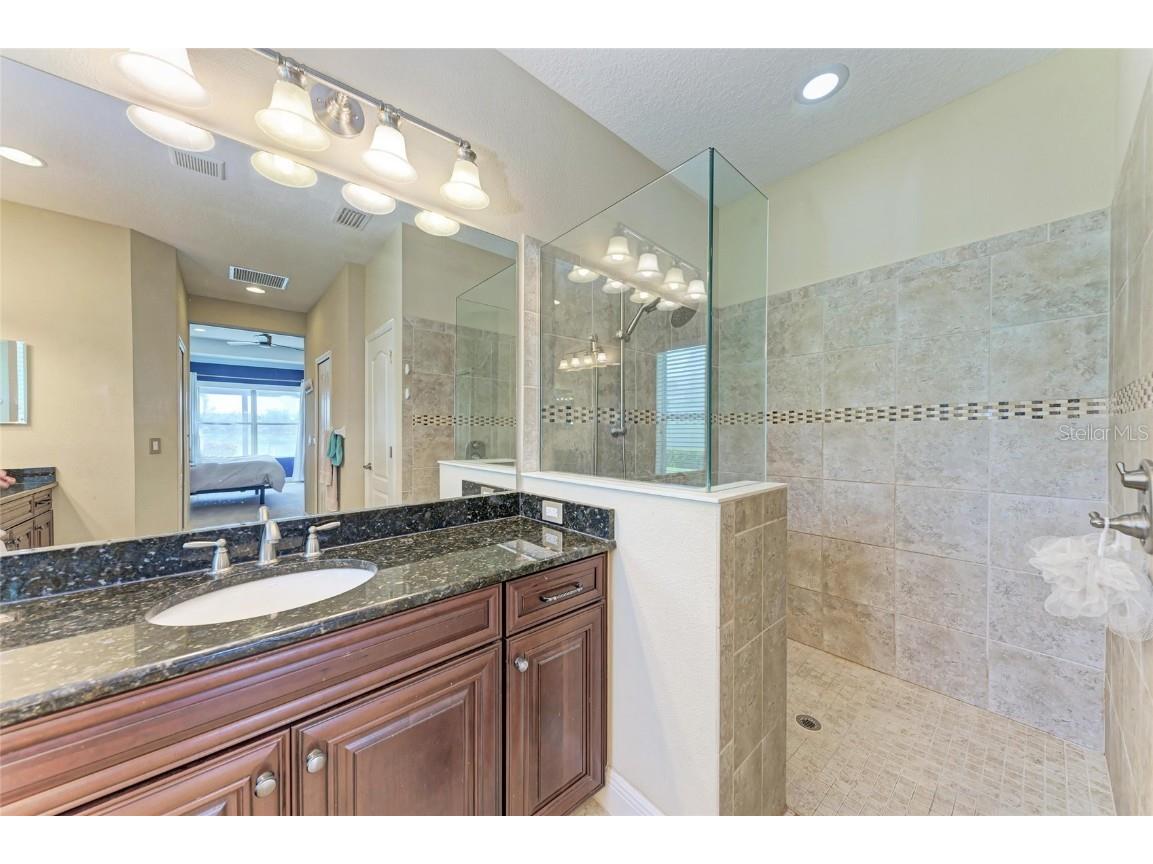 12051 Forest Park Circle Bradenton FL 34211 A4662024 image26