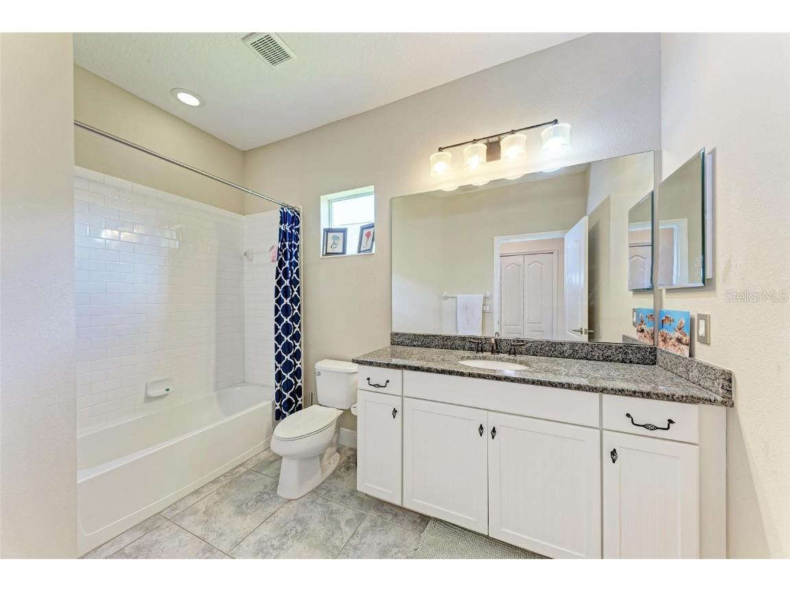 12051 Forest Park Circle Bradenton FL 34211 A4662024 image35