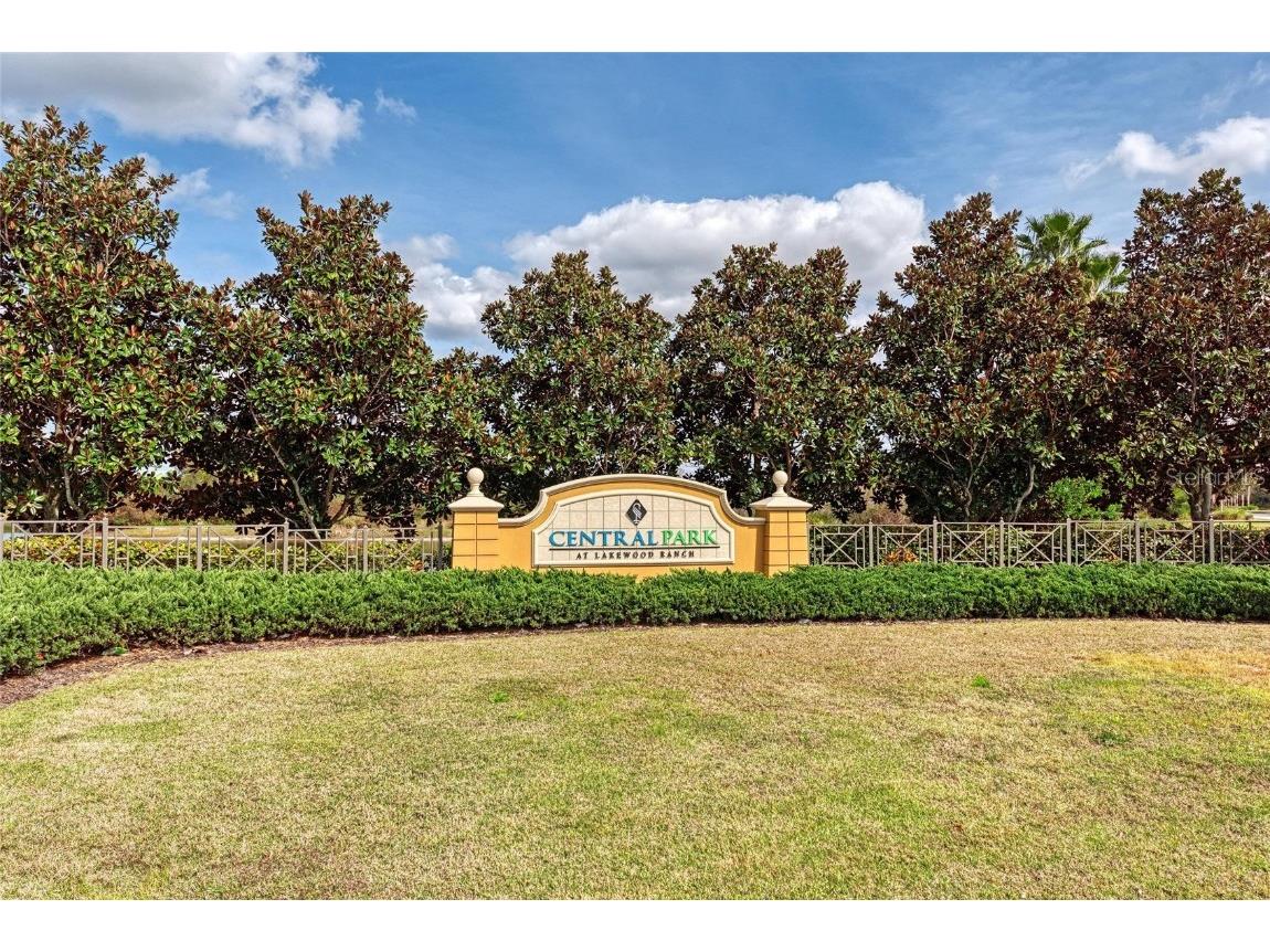 12051 Forest Park Circle Bradenton FL 34211 A4662024 image59