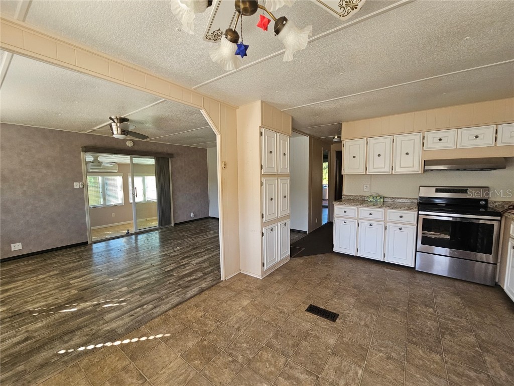 12053 Fairway Avenue Brooksville FL 34613 TB8445420 image6