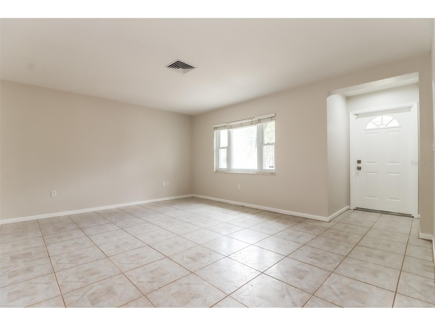 12056 93rd Street Largo FL 33773 TB8512651 image2