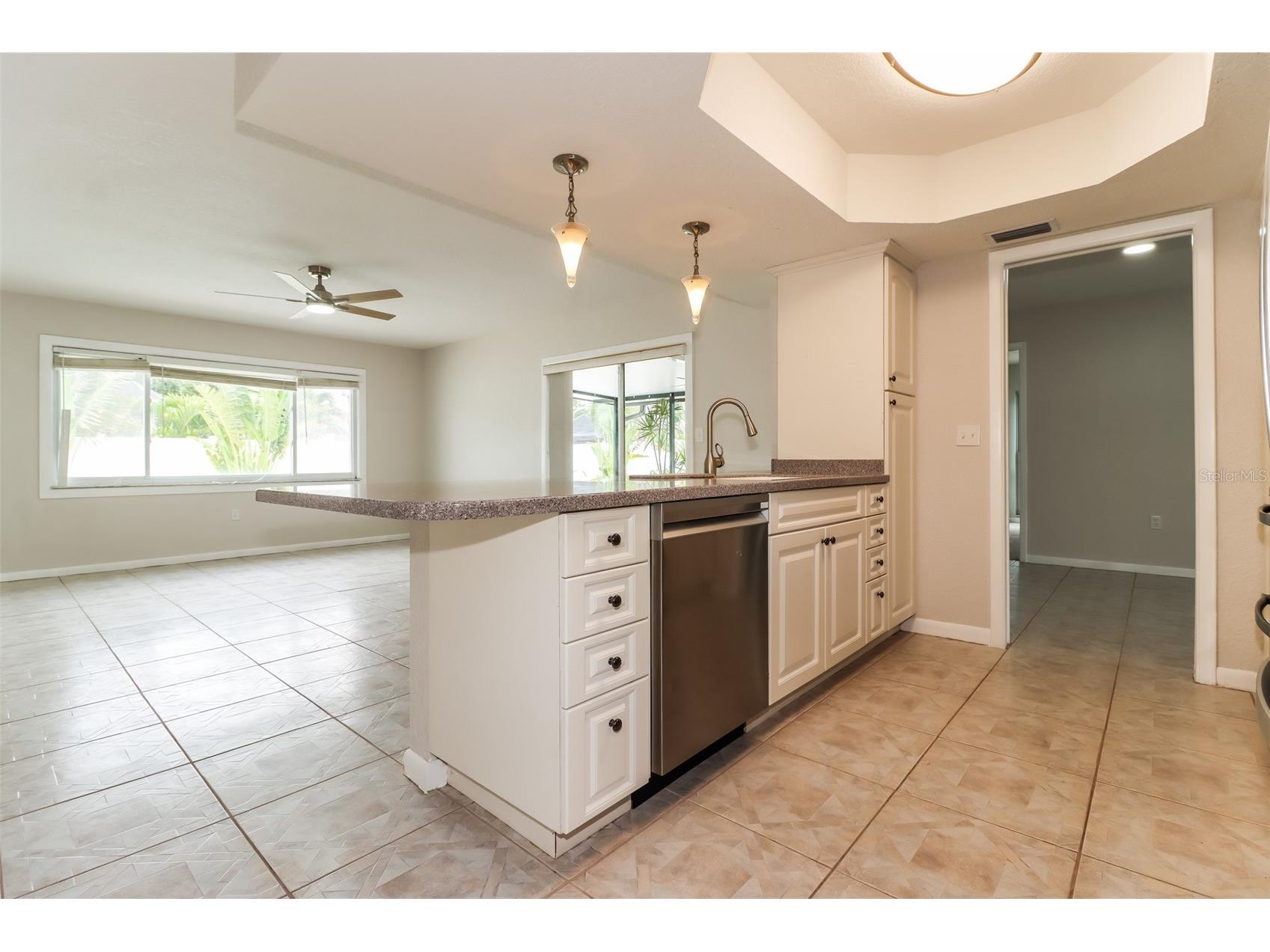 12056 93rd Street Largo FL 33773 TB8512651 image5