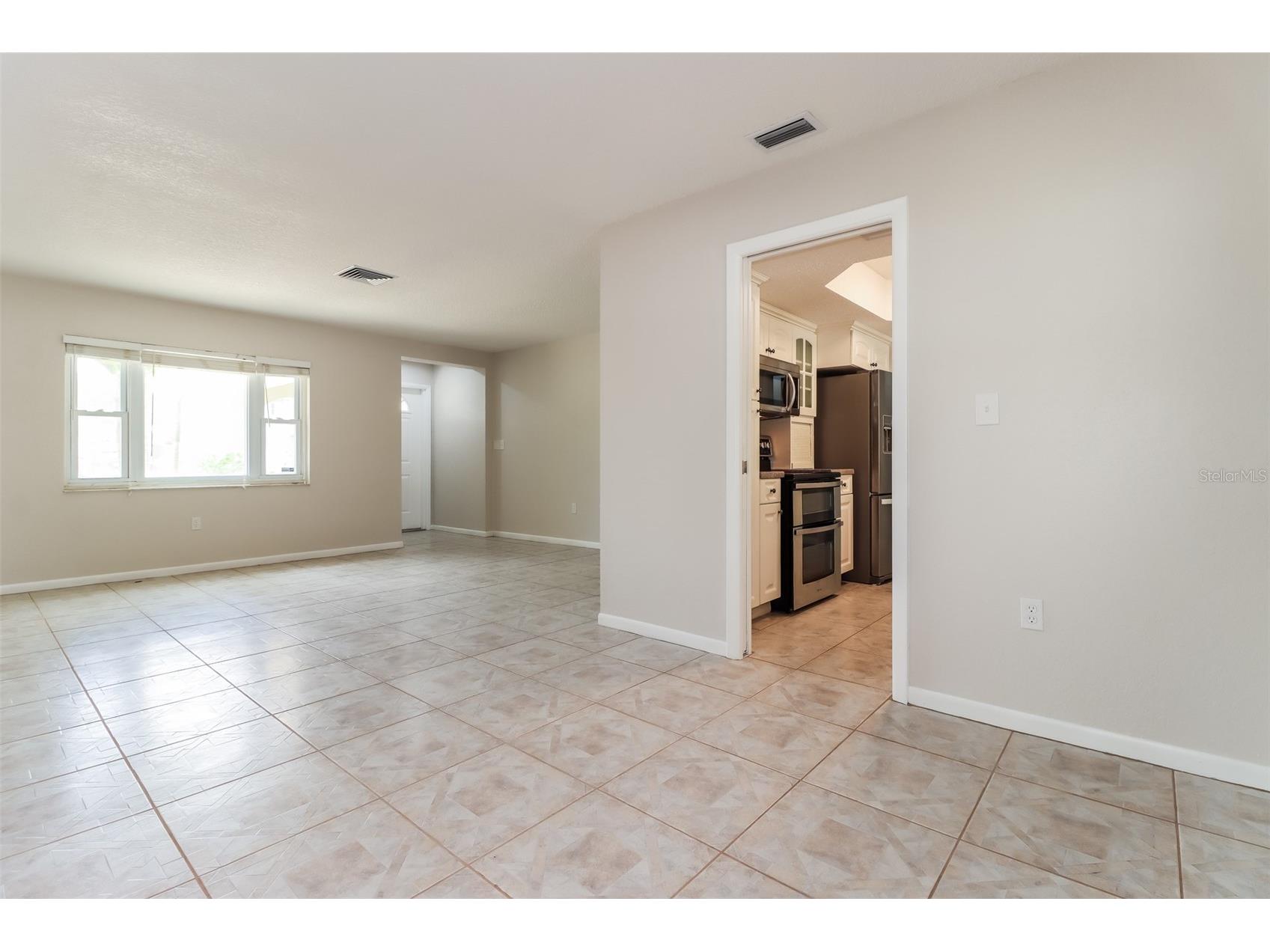12056 93rd Street Largo FL 33773 TB8512651 image8