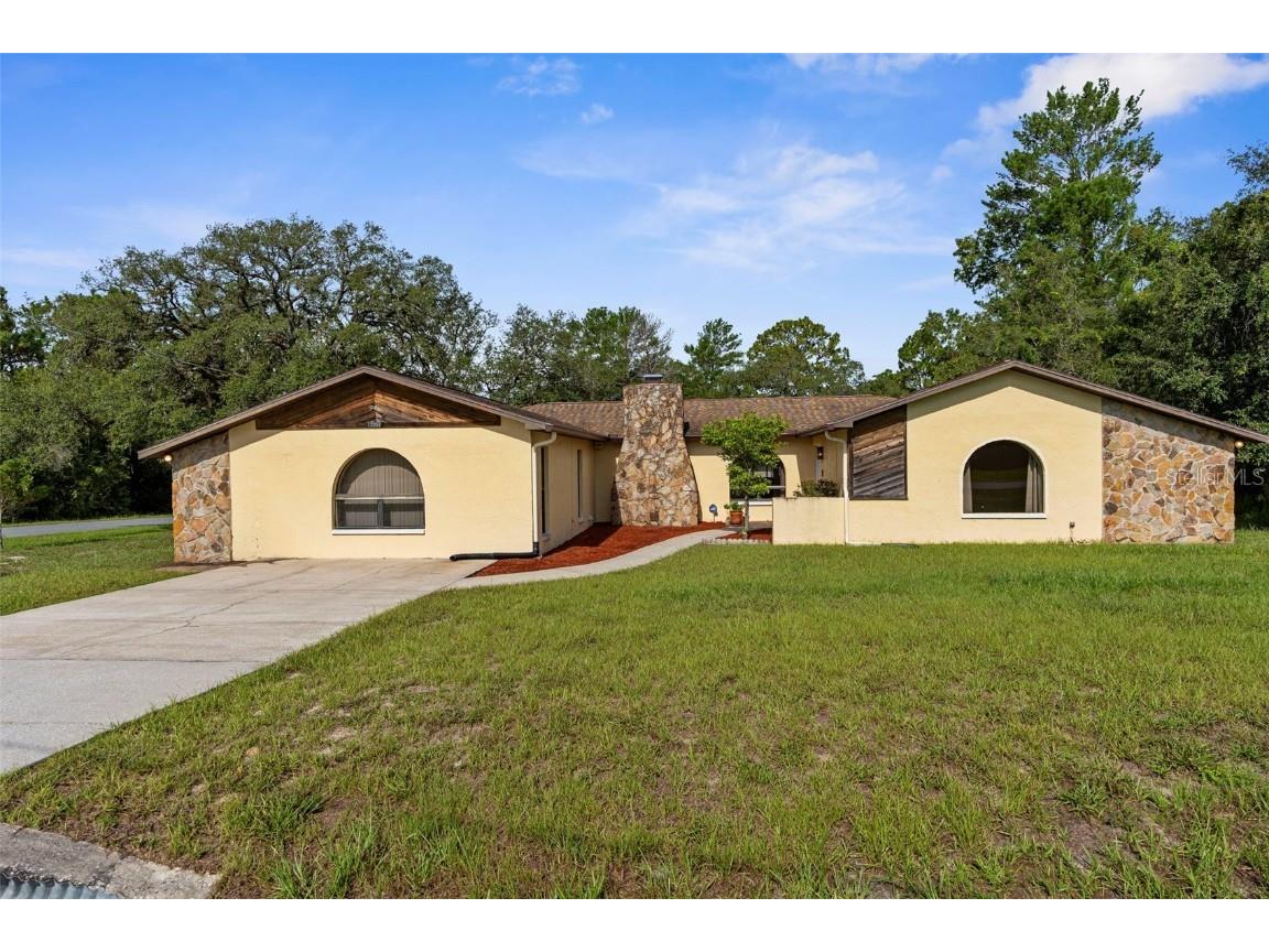 12059 Pembrooke Avenue Weeki Wachee FL 34614 W7878162 image1