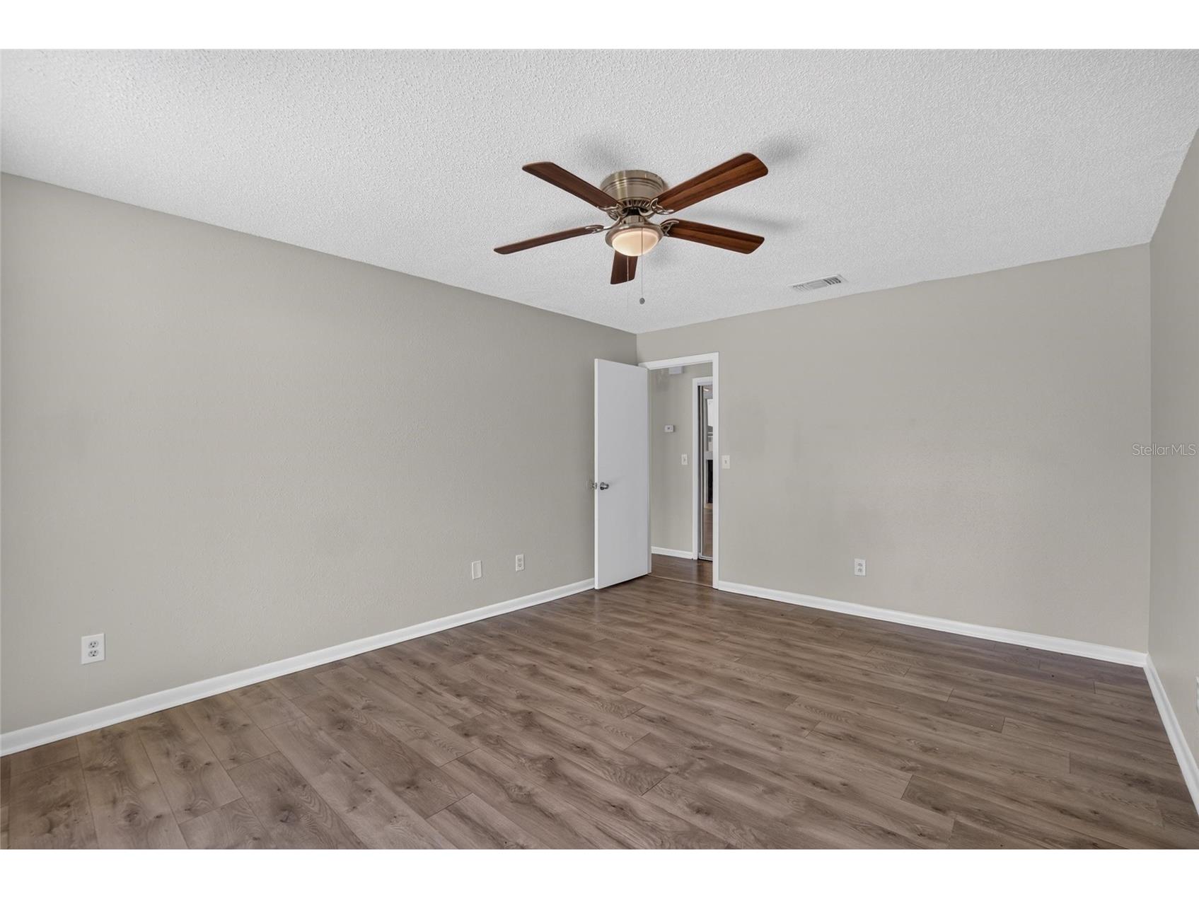 1206 Sail Way Valrico FL 33594 TB8520735 image31