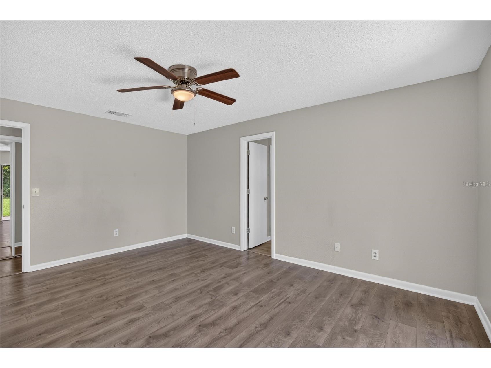 1206 Sail Way Valrico FL 33594 TB8520735 image32