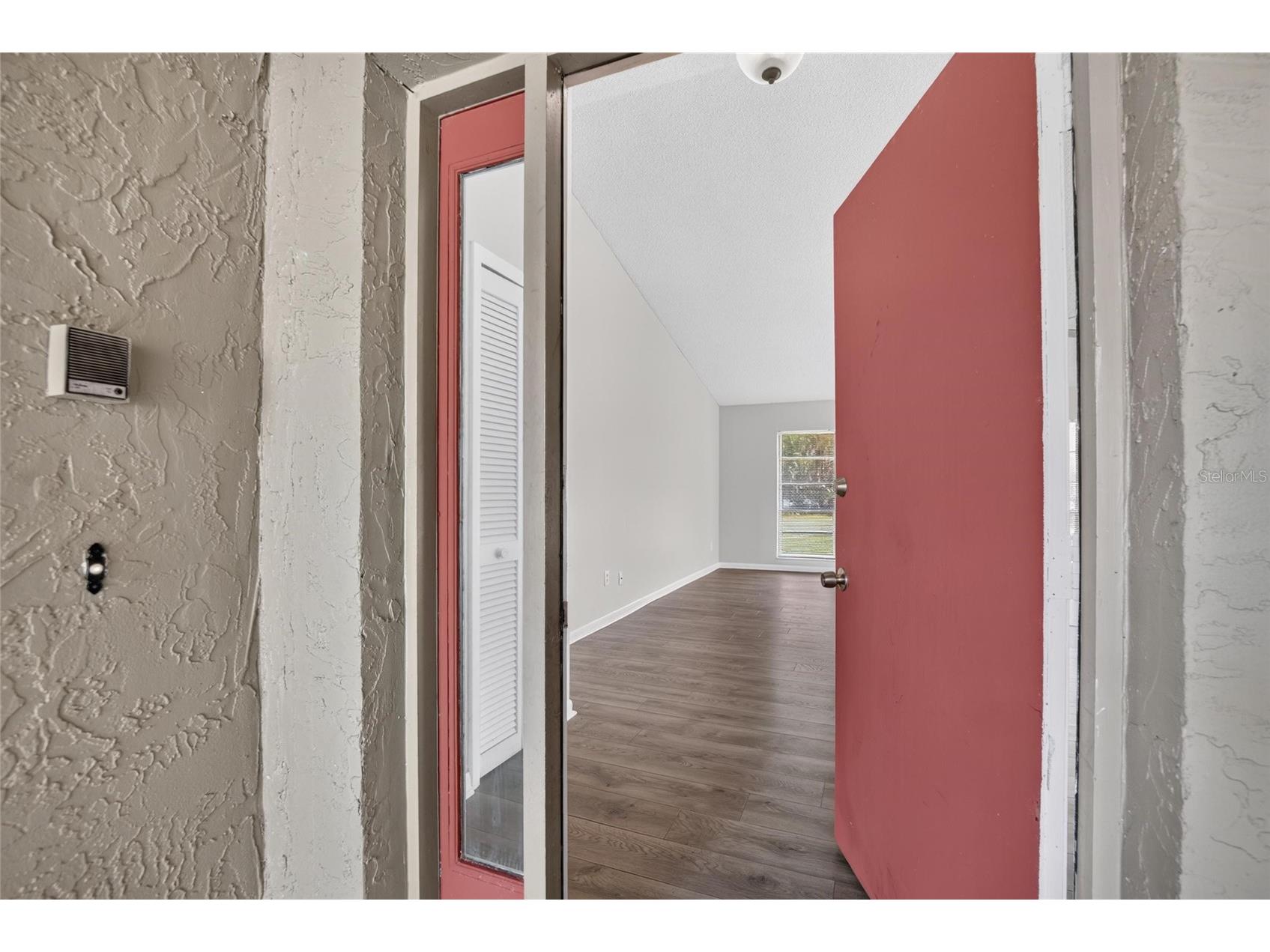 1206 Sail Way Valrico FL 33594 TB8520735 image4