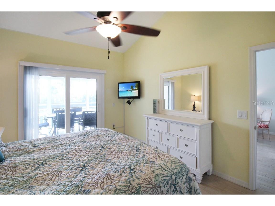 1206 Siesta Bayside Drive #1206B Sarasota FL 34242 A4648978 image29