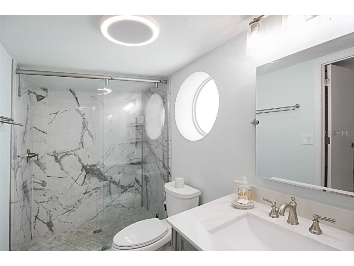 1206 Siesta Bayside Drive #1206B Sarasota FL 34242 A4648978 image34