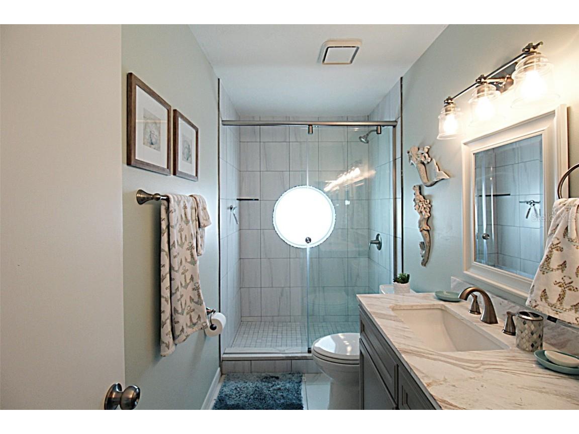 1206 Siesta Bayside Drive #1206B Sarasota FL 34242 A4648978 image40