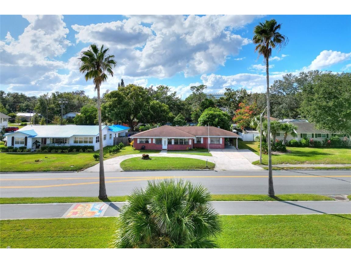 1206 W Lake Parker Drive Lakeland FL 33805 - LAKE PARKER L4933537 image1