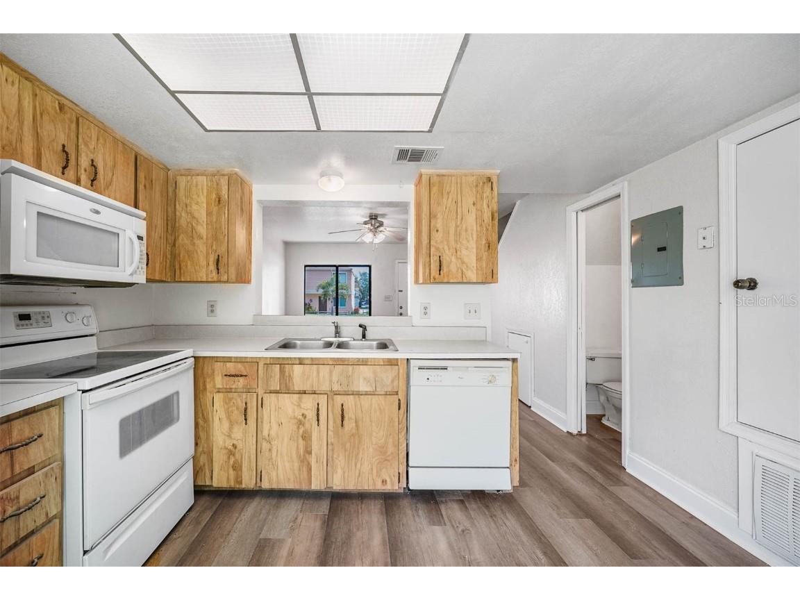 12062 Tift Circle Orlando FL 32826 O6370557 image8