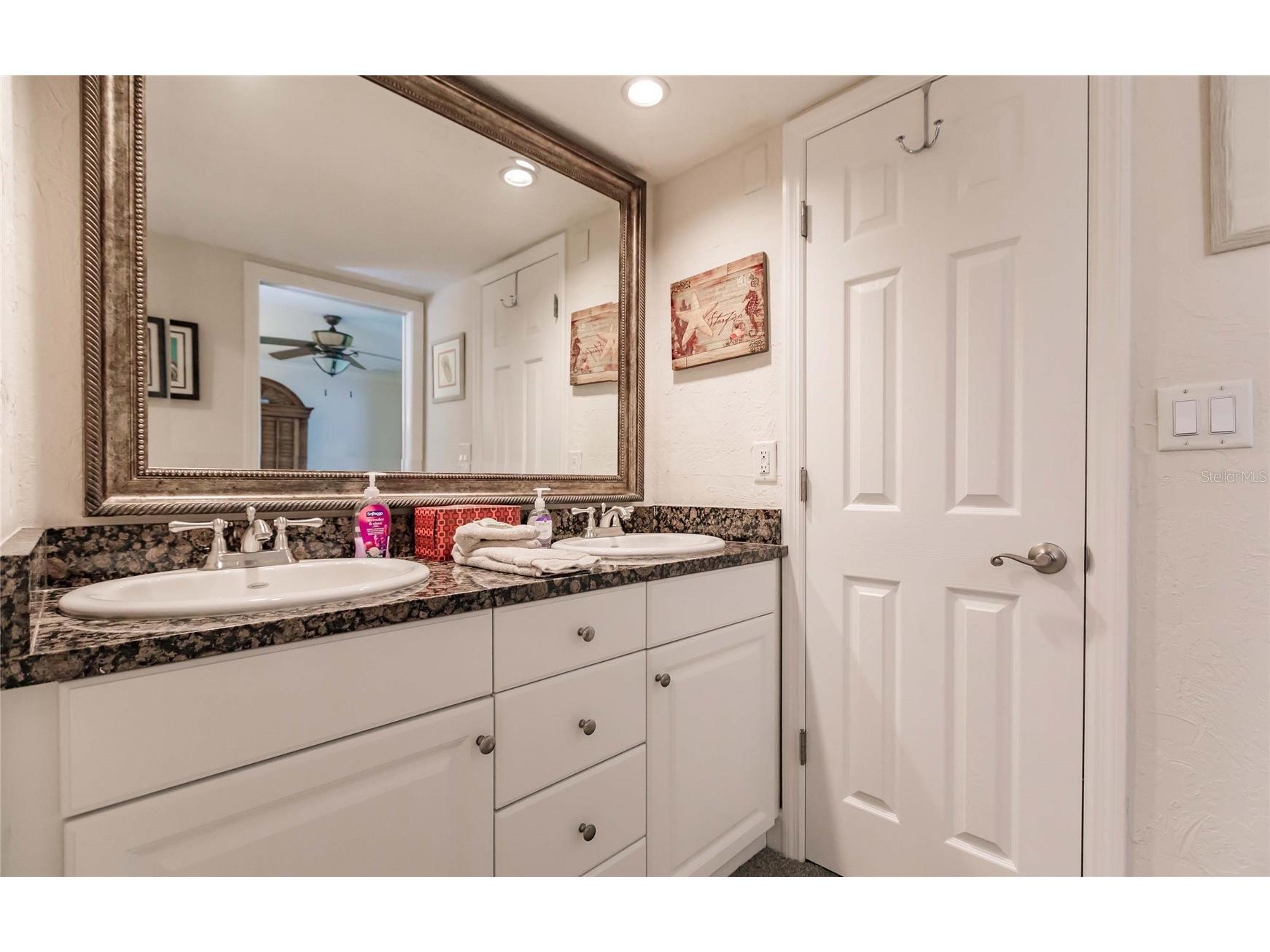 1207 E Peppertree Drive #231 Sarasota FL 34242 TB8471917 image24