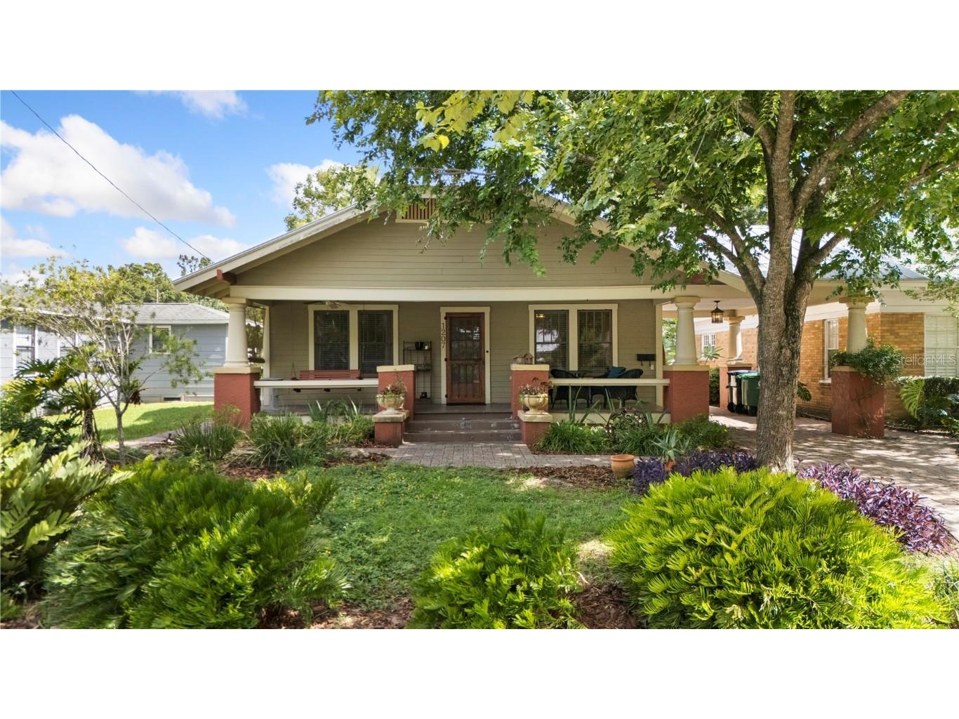 1207 E Powhatan Avenue Tampa FL 33604 TB8406632 image1