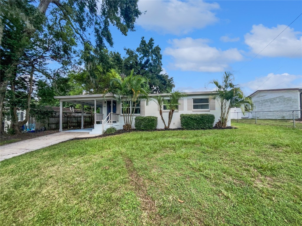 1207 Helen Street Apopka FL 32703 O6340666 image1