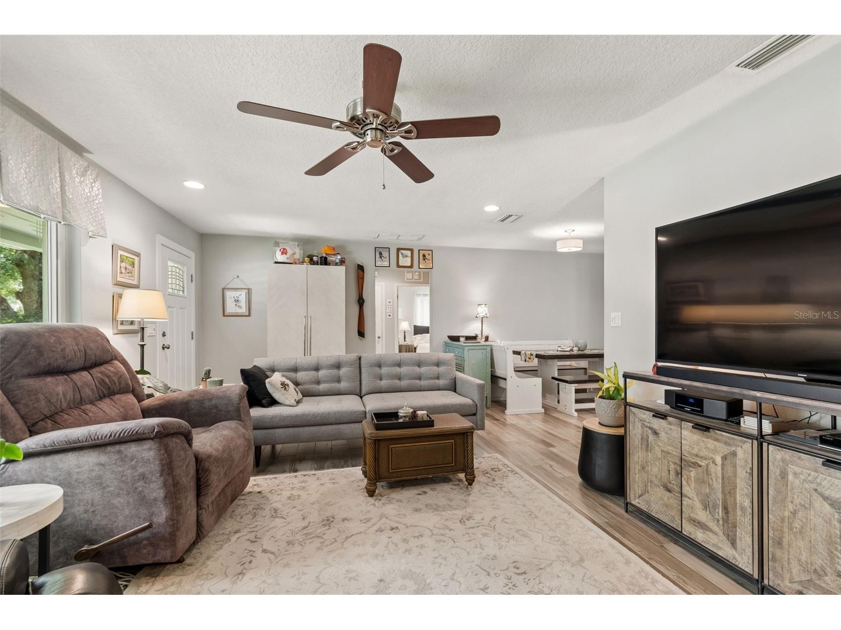 1207 Kapok Circle Clearwater FL 33759 TB8524865 image18
