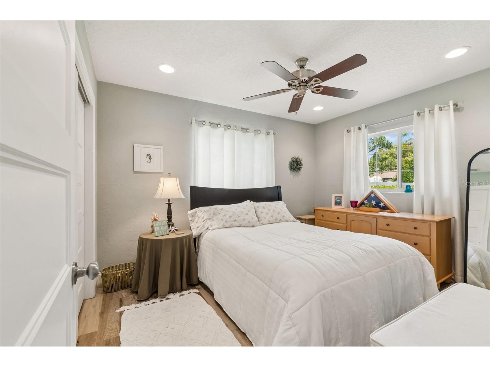 1207 Kapok Circle Clearwater FL 33759 TB8524865 image29