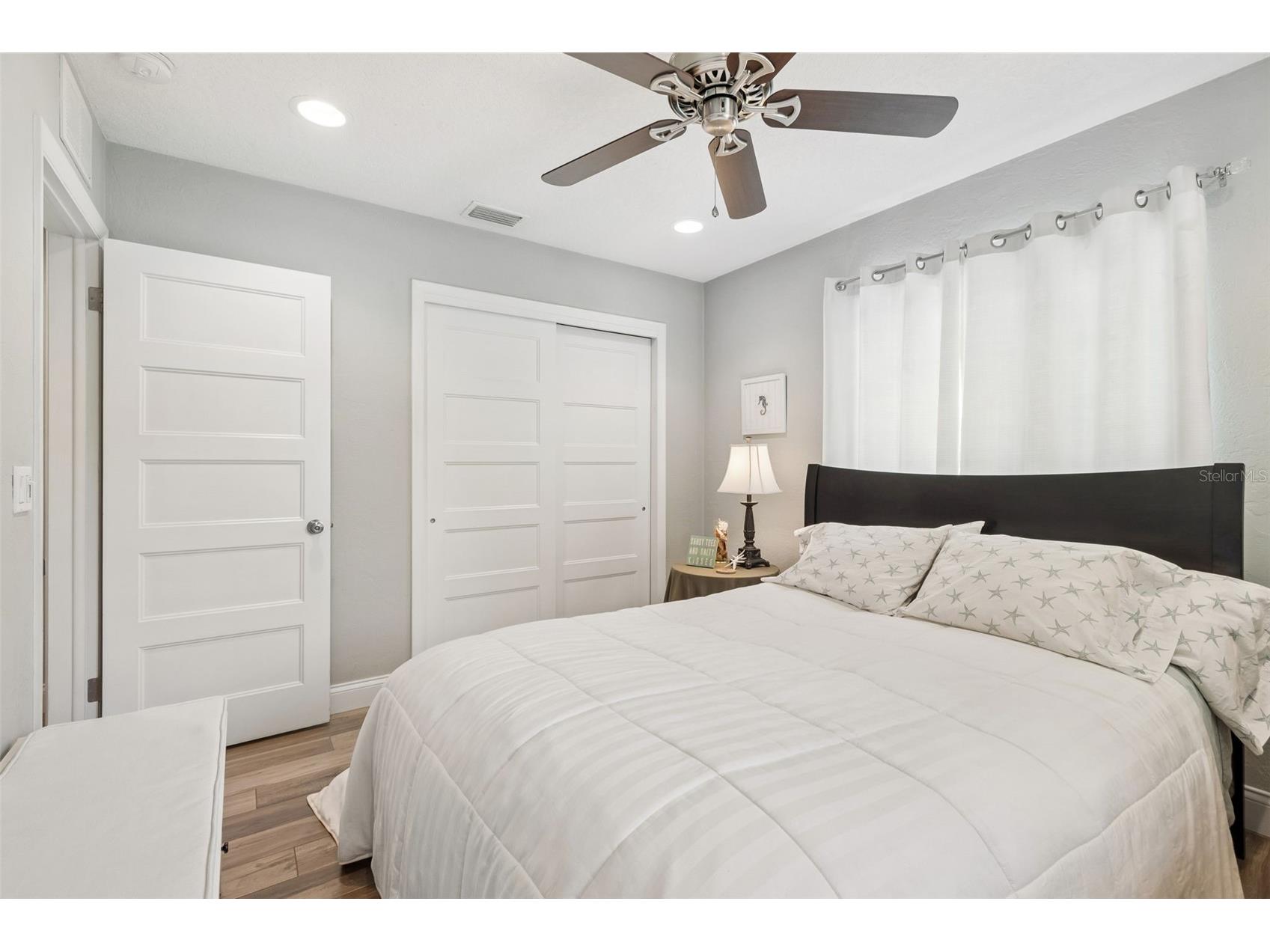 1207 Kapok Circle Clearwater FL 33759 TB8524865 image31