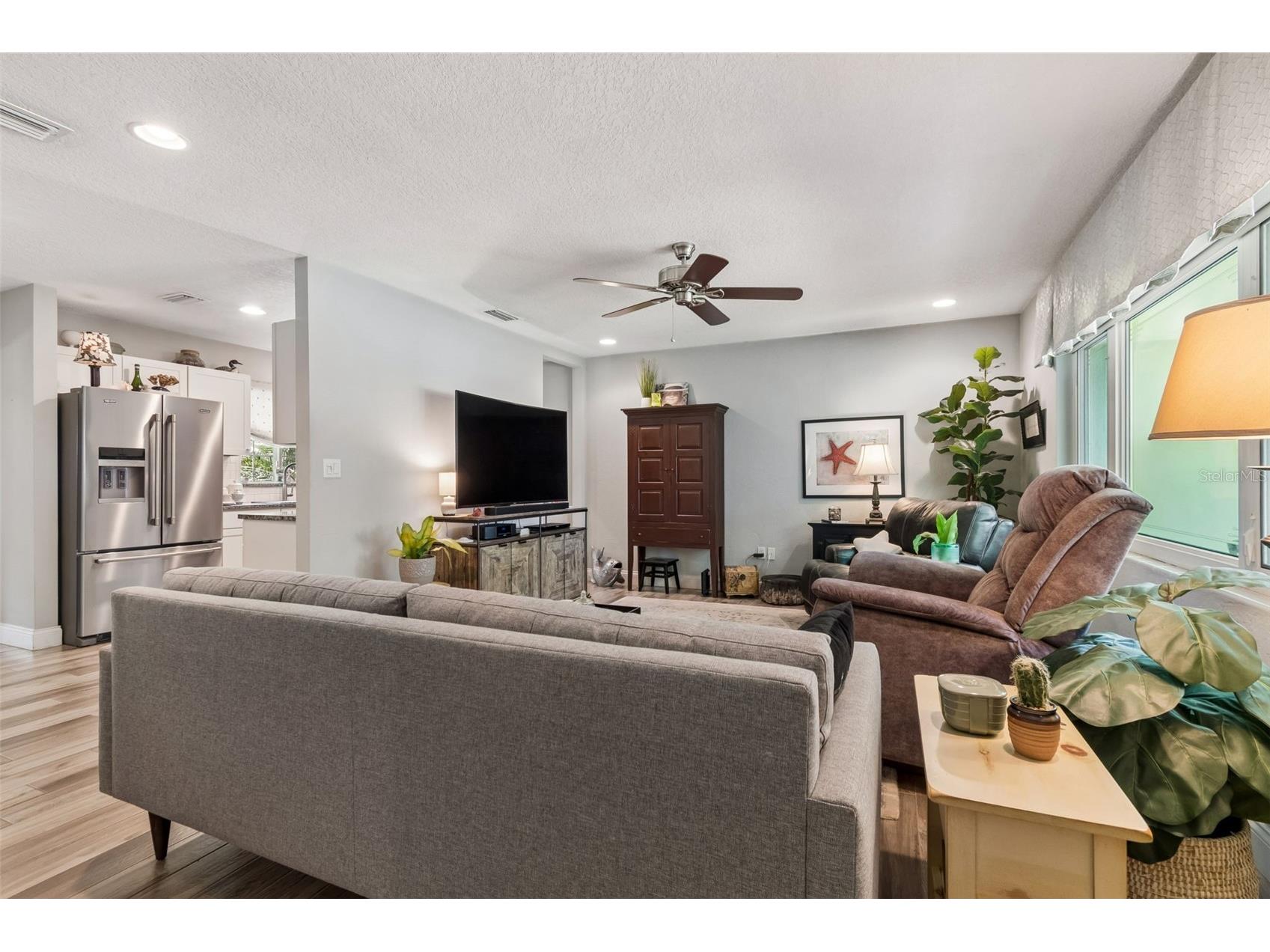 1207 Kapok Circle Clearwater FL 33759 TB8524865 image6
