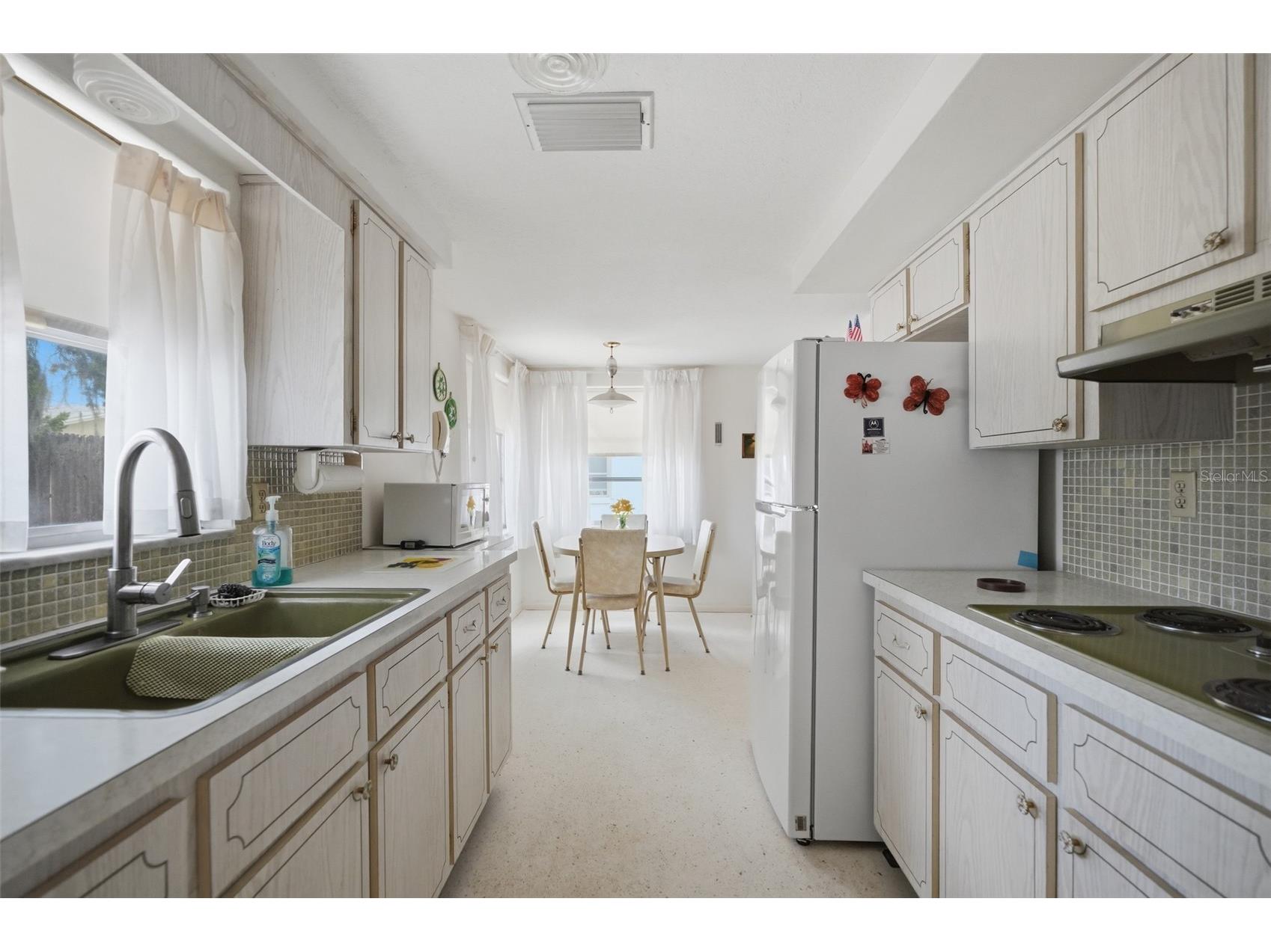1207 Lodestar Drive Holiday FL 34690 W7887222 image3