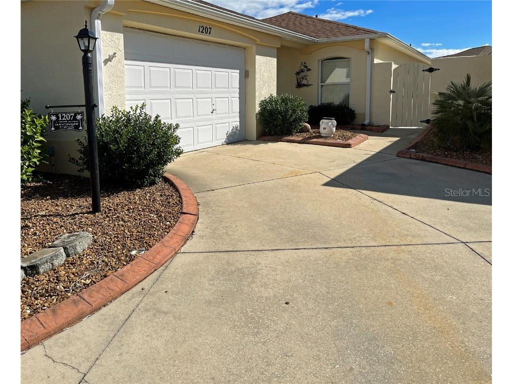 1207 Santa Cruz Drive The Villages FL 32162 G5075646 image1