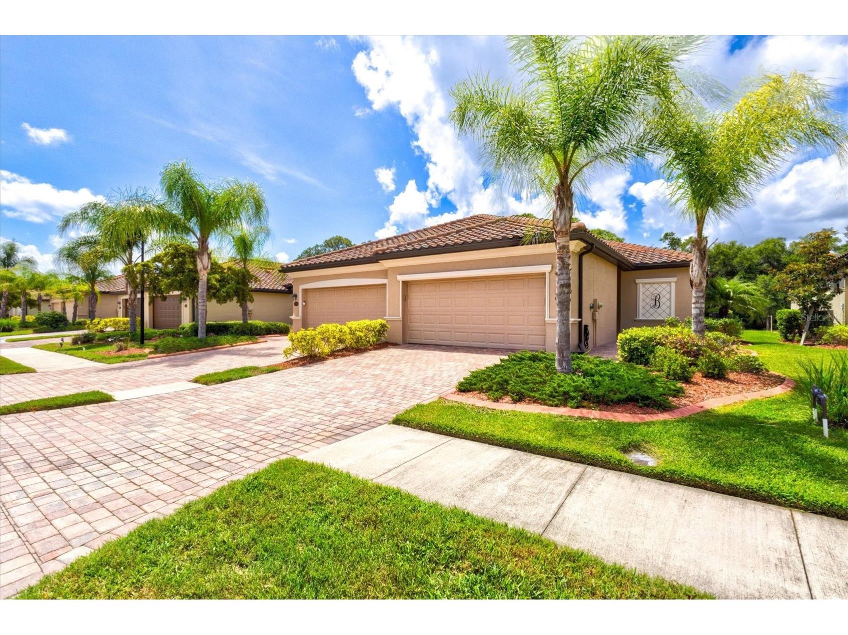 12073 Amica Loop Venice FL 34293 N6144499 image1
