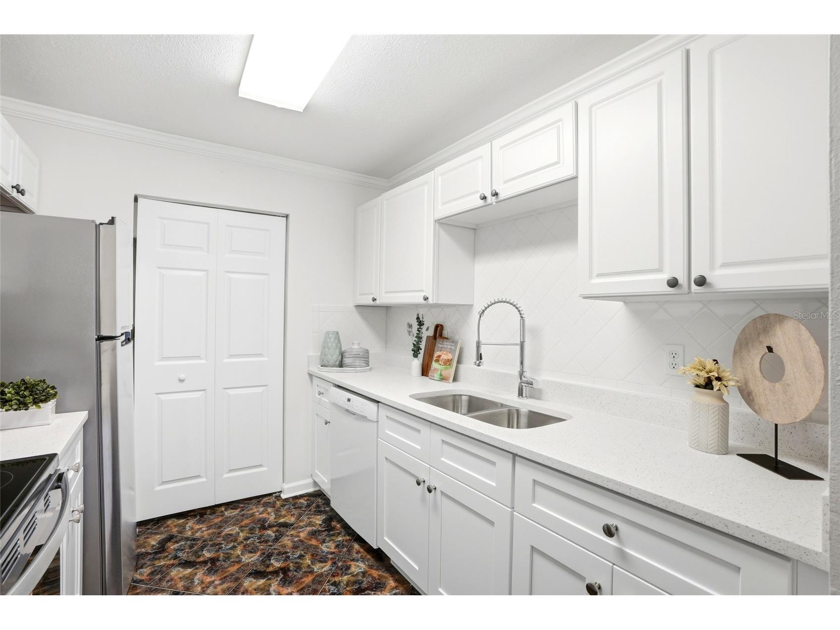 1208 14th Circle SE Largo FL 33771 TB8516312 image18