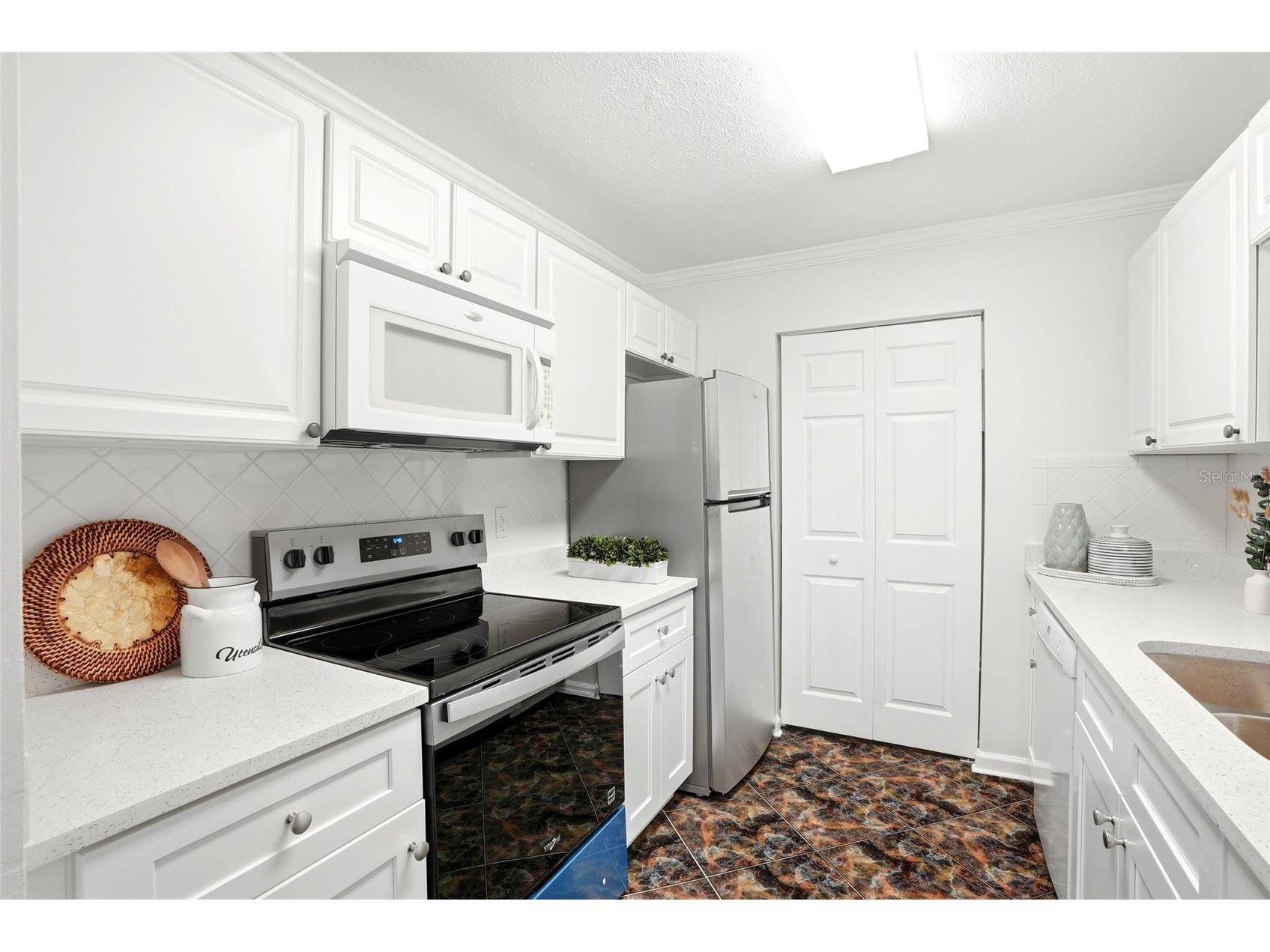 1208 14th Circle SE Largo FL 33771 TB8516312 image19