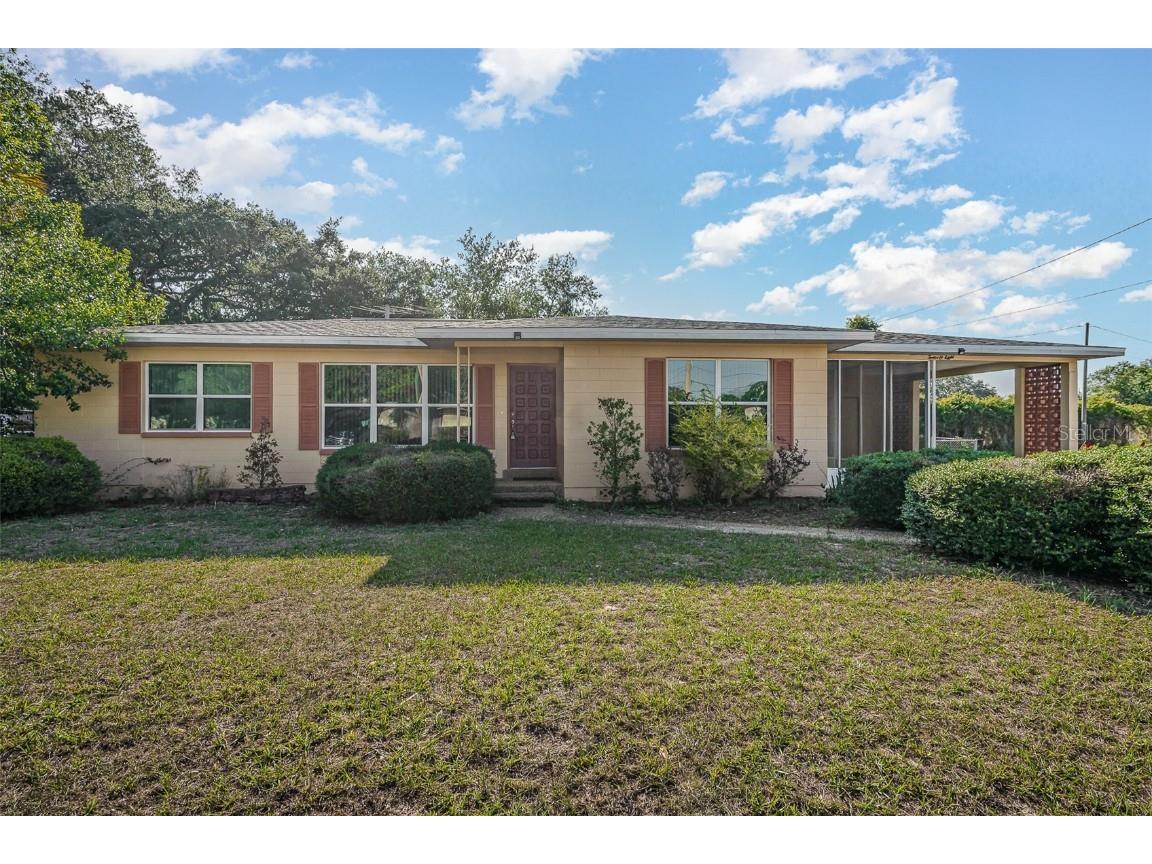 1208 Berwick Drive Leesburg FL 34748 O6111494 image1