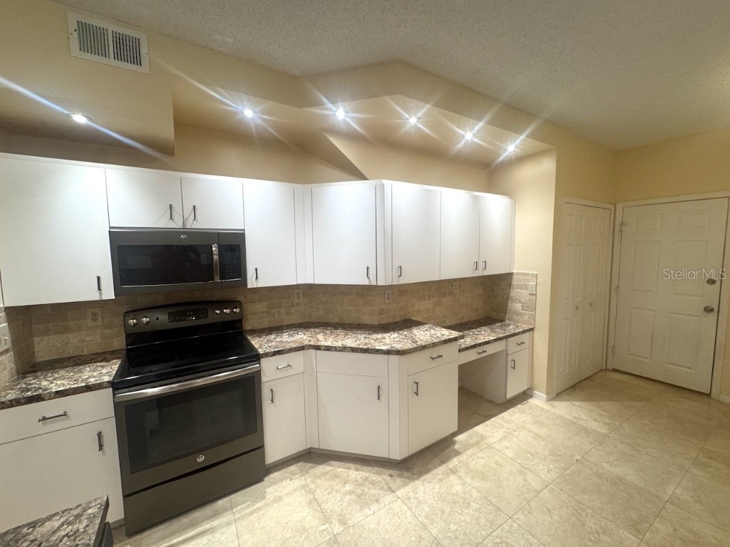 1208 Clays Trail Oldsmar FL 34677 TB8452700 image15