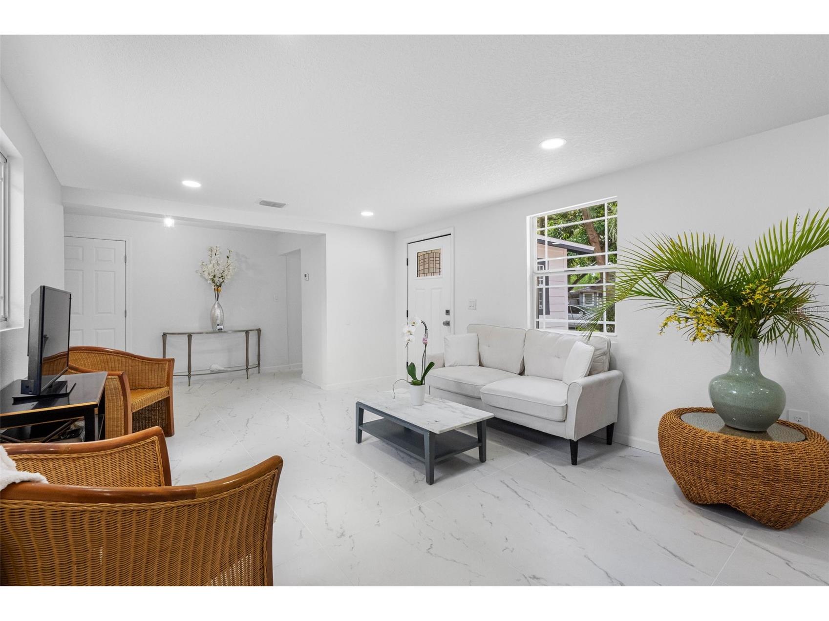 1208 E Chilkoot Avenue Tampa FL 33612 TB8507145 image10