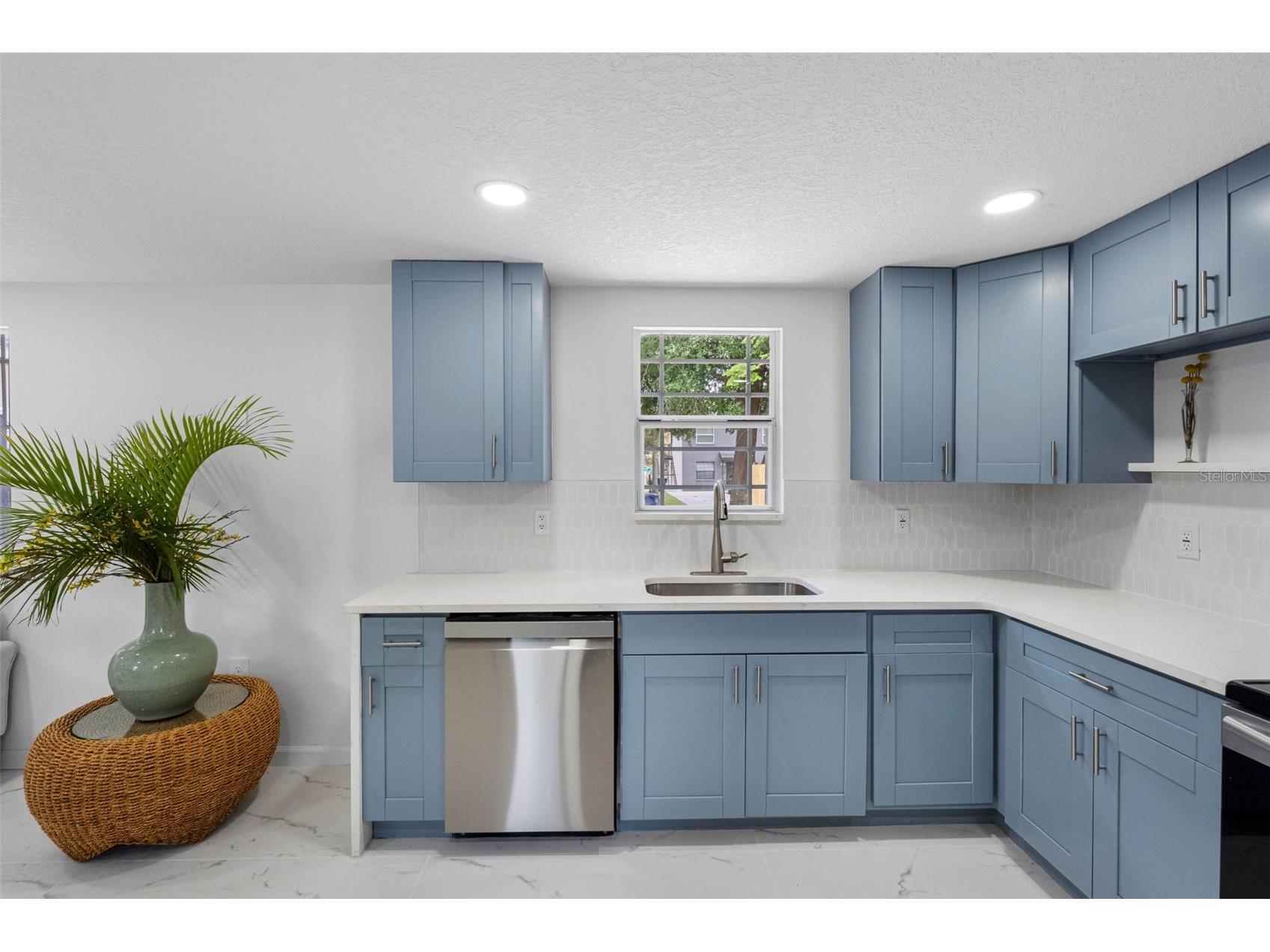 1208 E Chilkoot Avenue Tampa FL 33612 TB8507145 image14