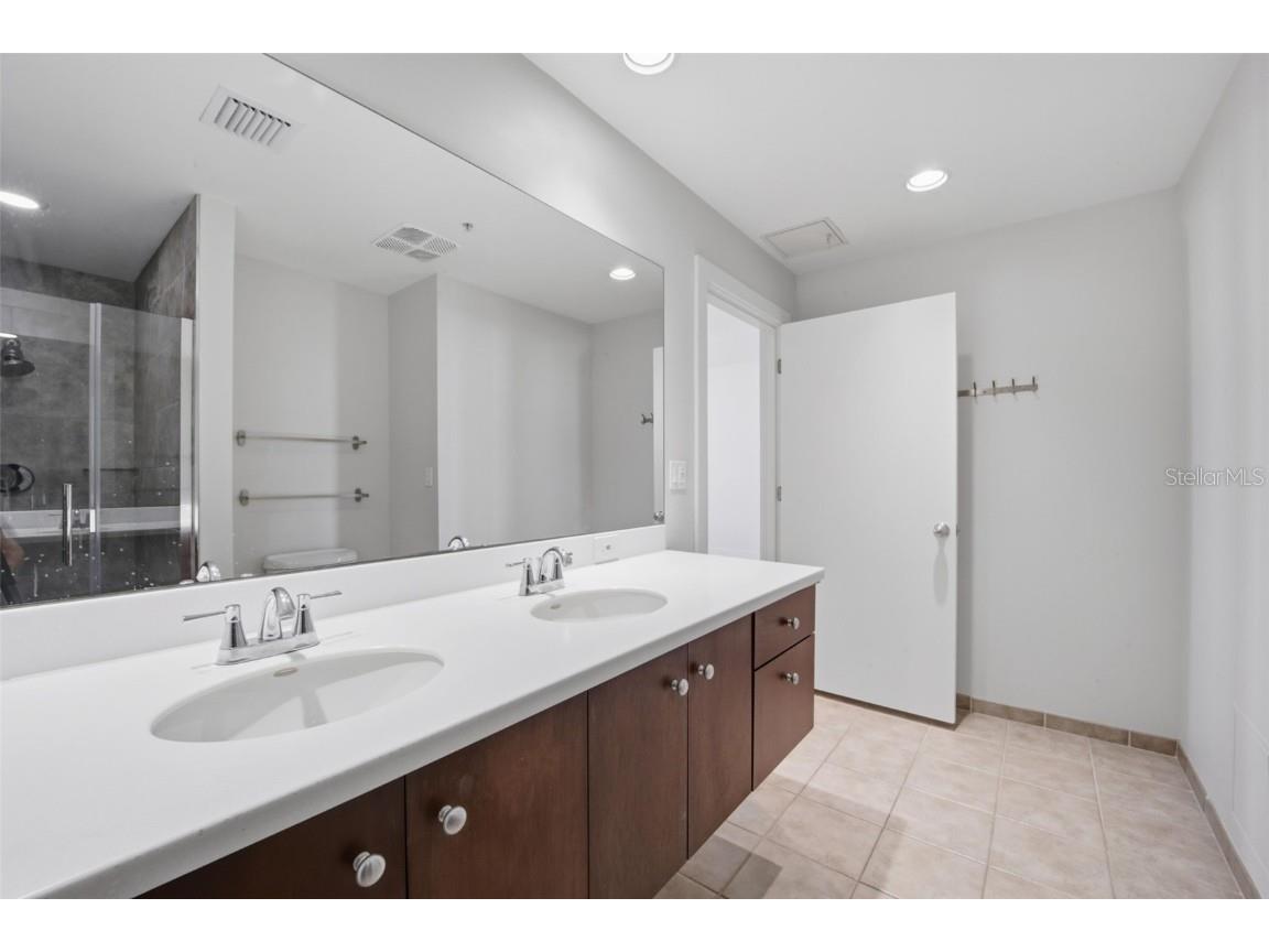 1208 E Kennedy Boulevard #1121 Tampa FL 33602 TB8449438 image11