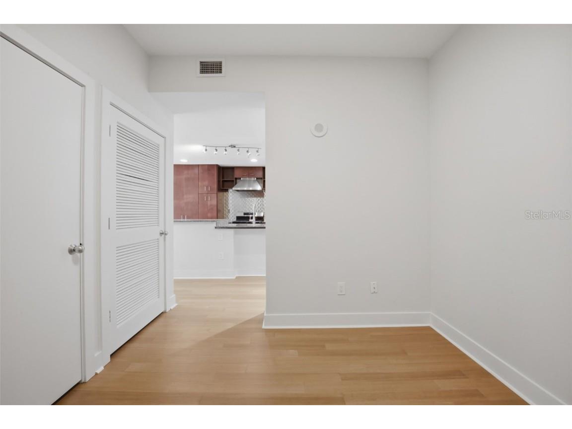 1208 E Kennedy Boulevard #1121 Tampa FL 33602 TB8449438 image14