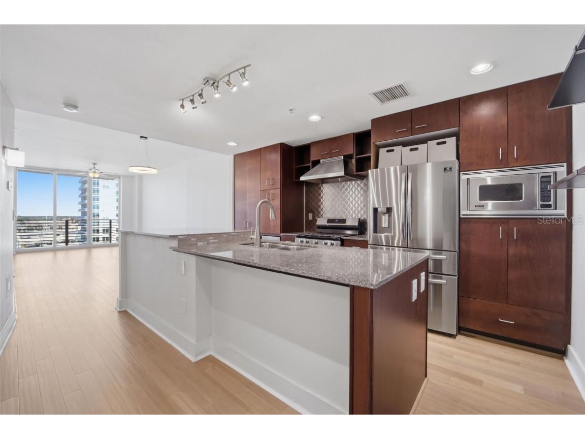 1208 E Kennedy Boulevard #1121 Tampa FL 33602 TB8449438 image5