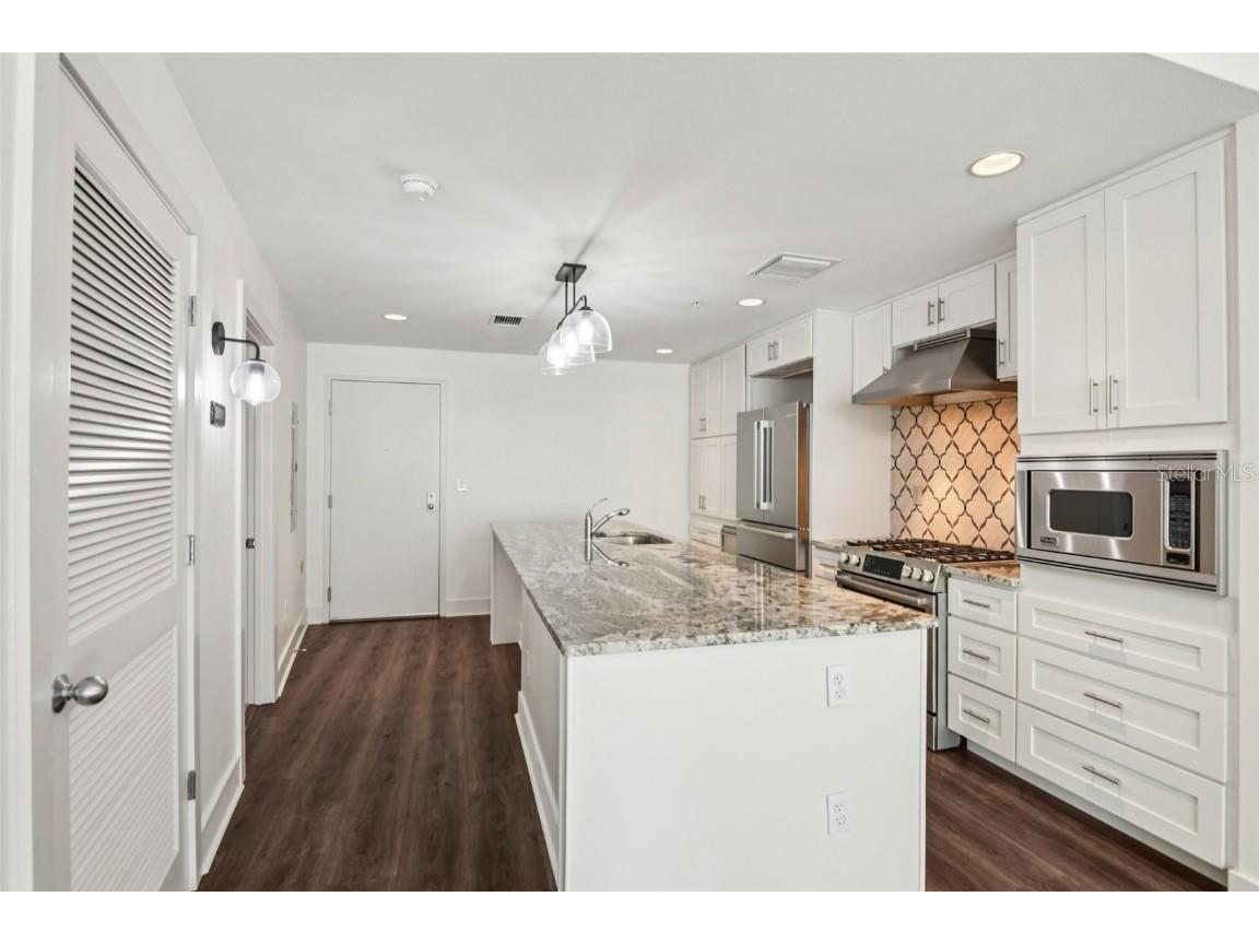 1208 E Kennedy Boulevard #616 Tampa FL 33602 TB8452048 image7