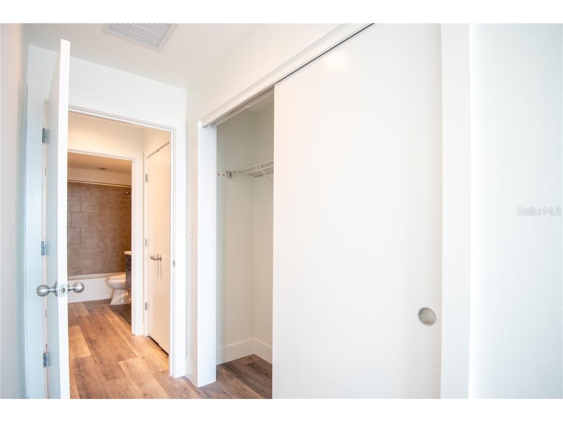 1208 E Kennedy Boulevard #827 Tampa FL 33602 TB8460639 image32