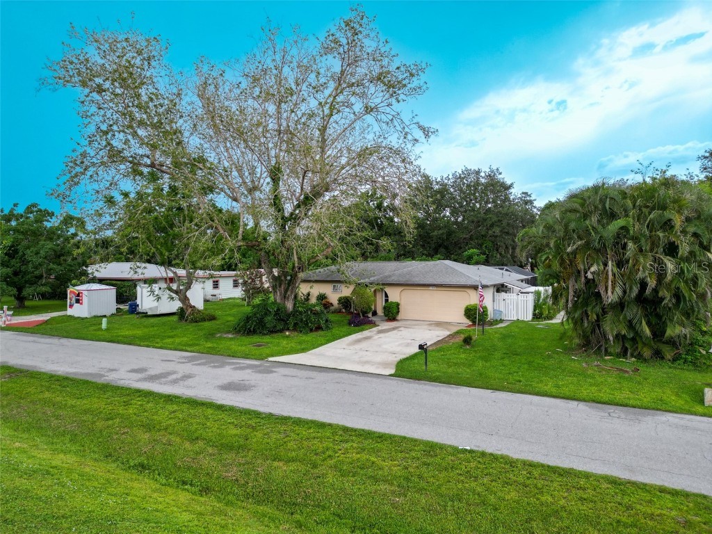 1208 Francis Avenue Sarasota FL 34232 A4657761 image1