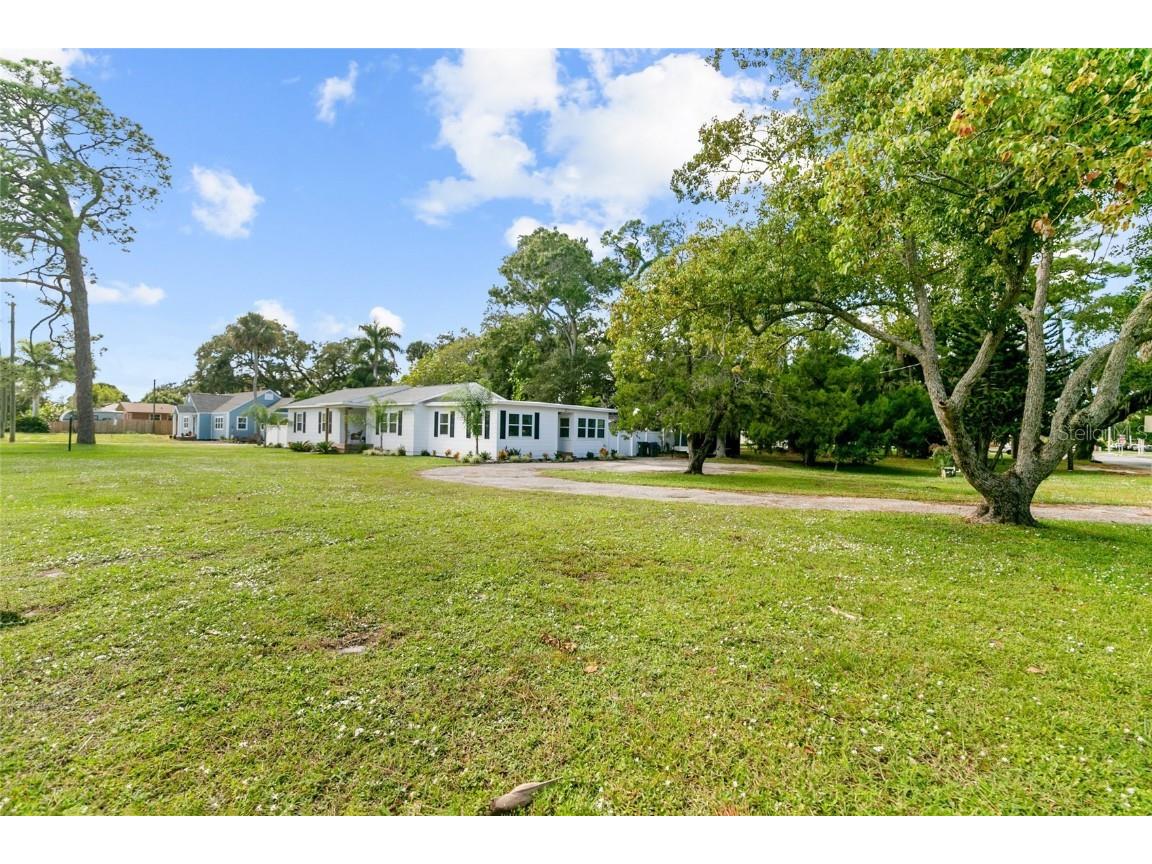 1208 Indian River Avenue Titusville FL 32780 O6354956 image2