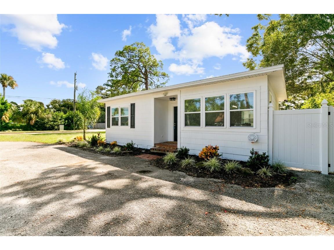 1208 Indian River Avenue Titusville FL 32780 O6354956 image3