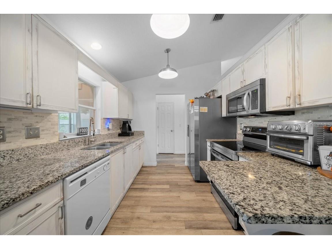 1208 NE 21st Court Ocala FL 34470 OM709642 image21