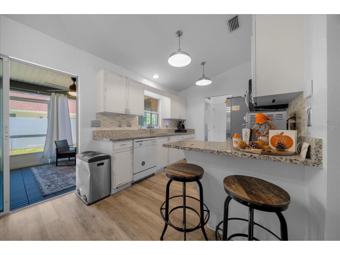 1208 NE 21st Court Ocala FL 34470 OM709642 image24