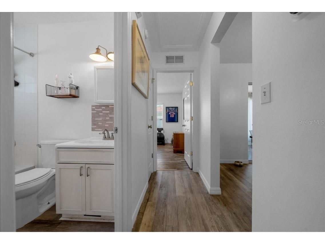 1208 NE 21st Court Ocala FL 34470 OM709642 image25