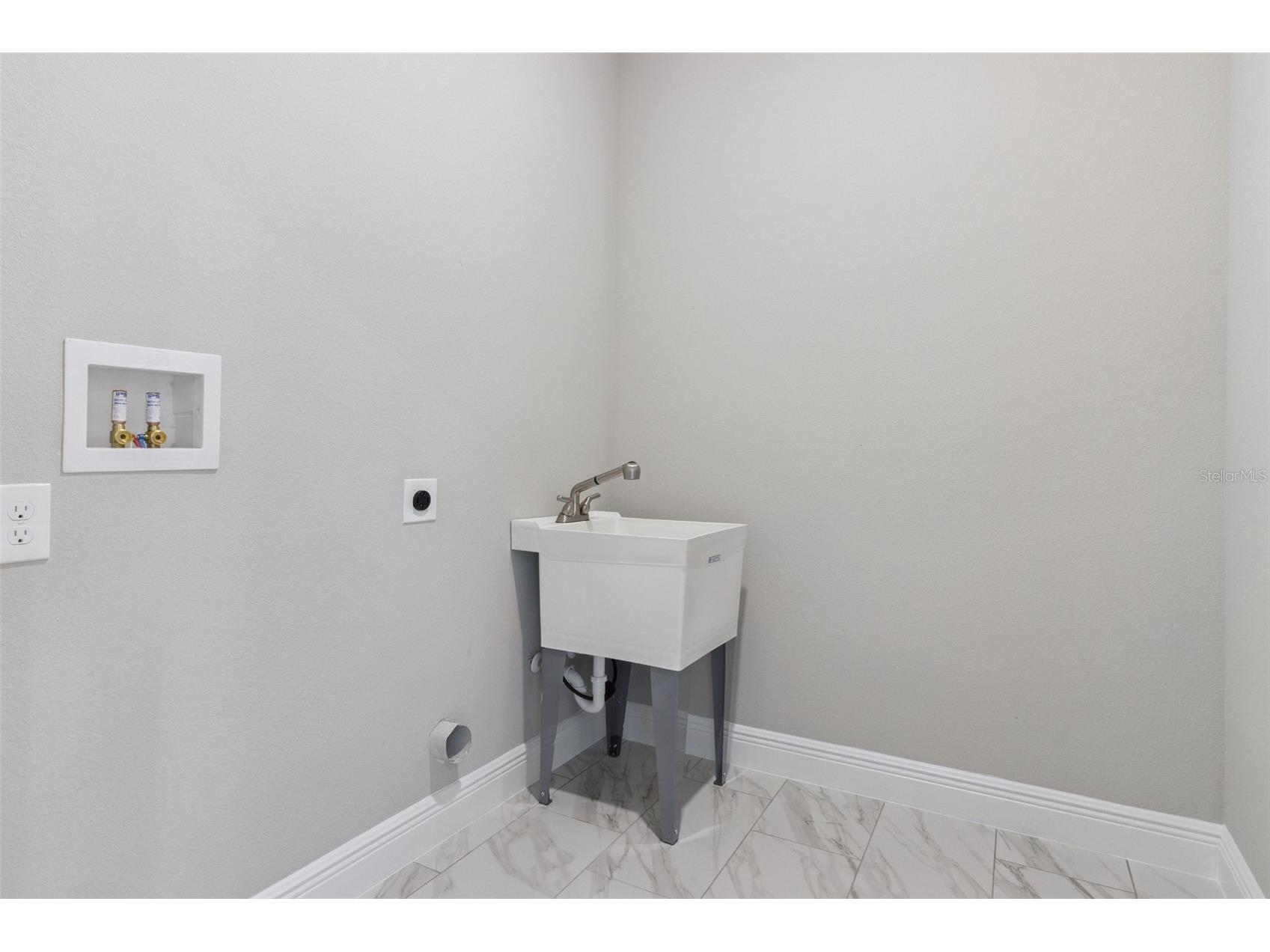 1209 Atlantic Way Kissimmee FL 34759 O6378573 image18