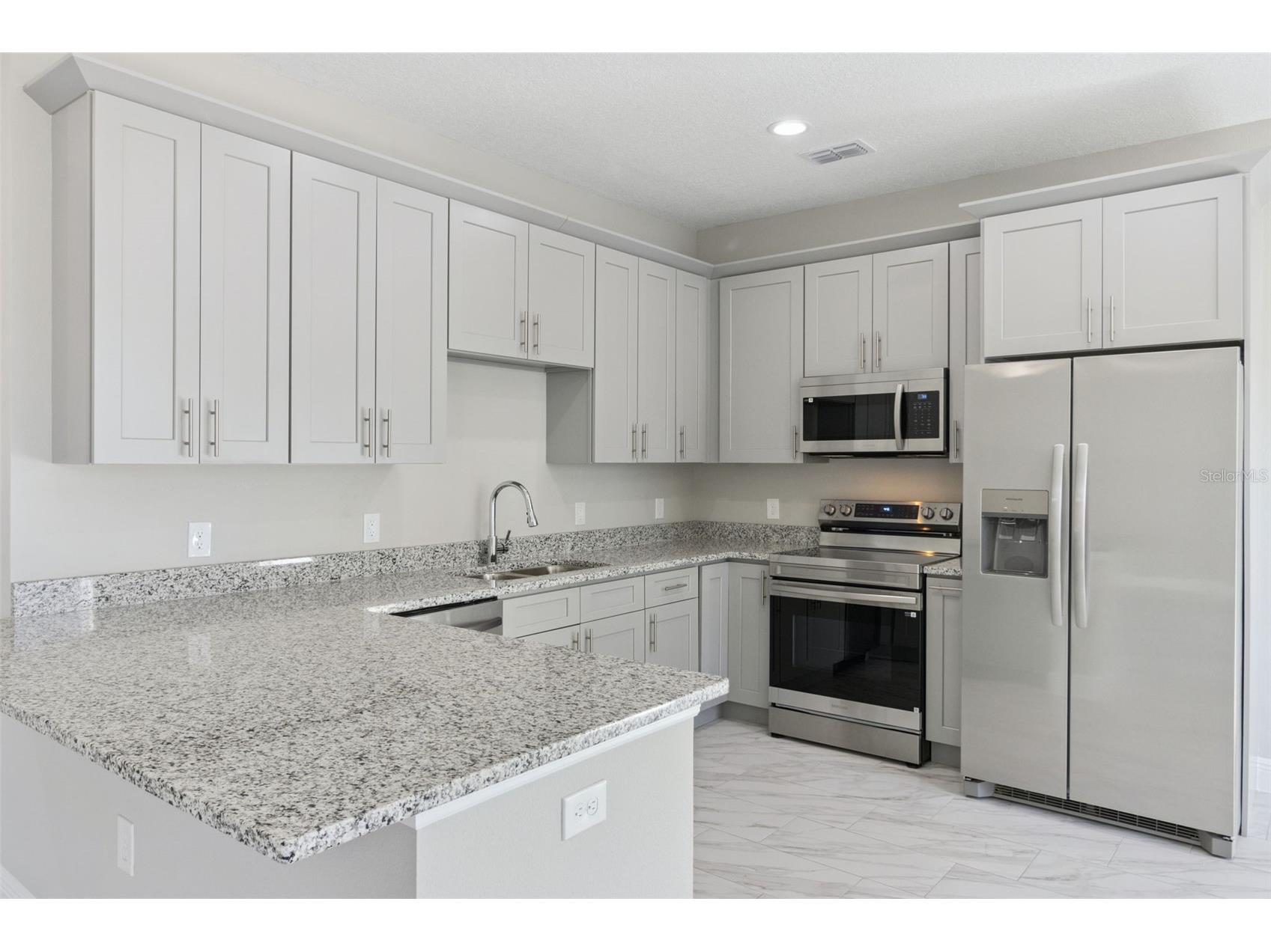 1209 Atlantic Way Kissimmee FL 34759 O6378573 image8