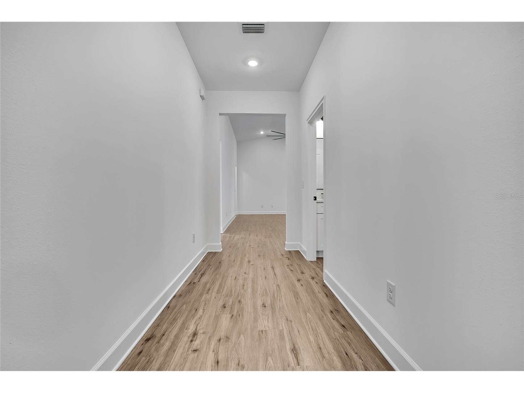 1209 Bardahl Avenue Spring Hill FL 34609 O6373652 image3